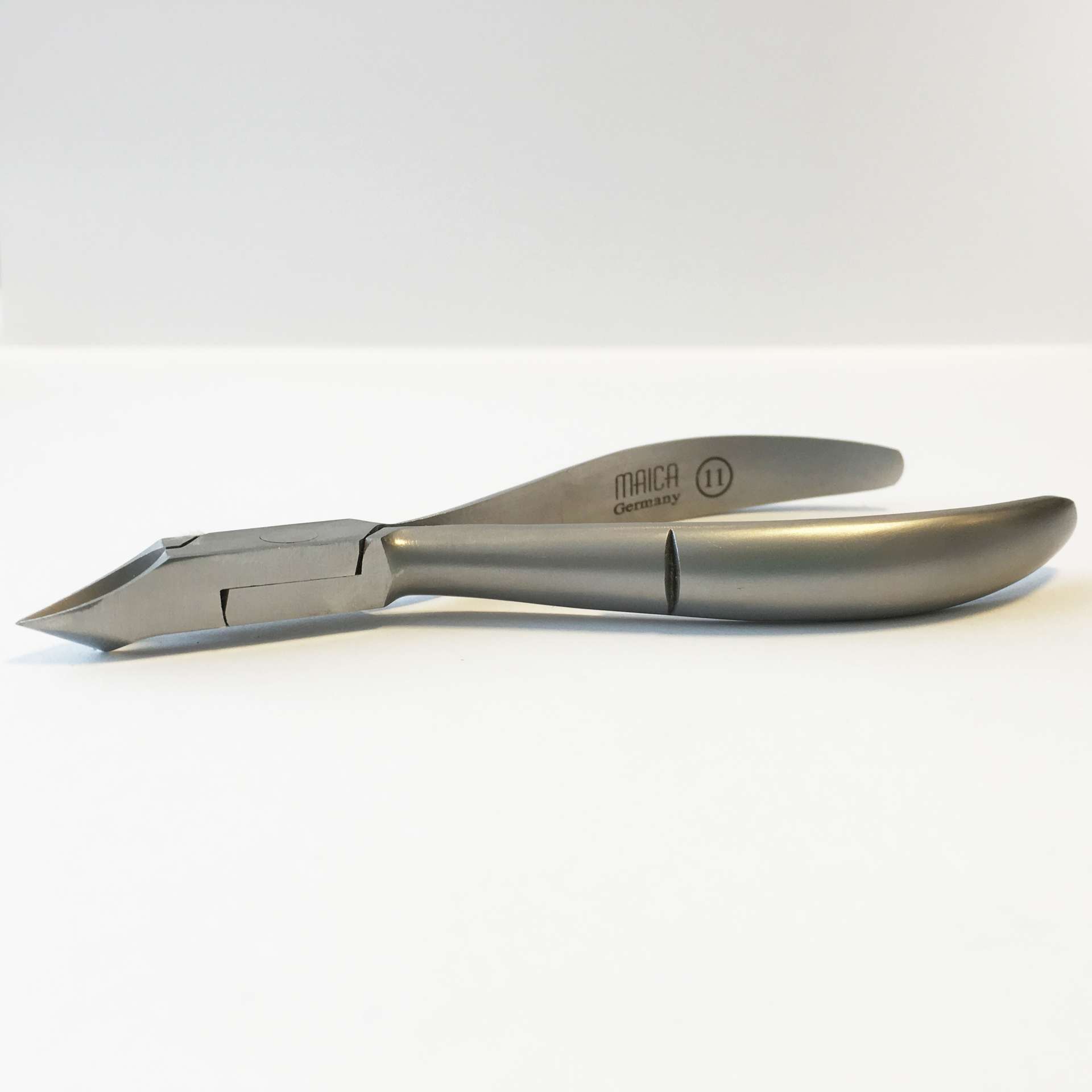 Maica Nagelhautzange Premium – Bild 2