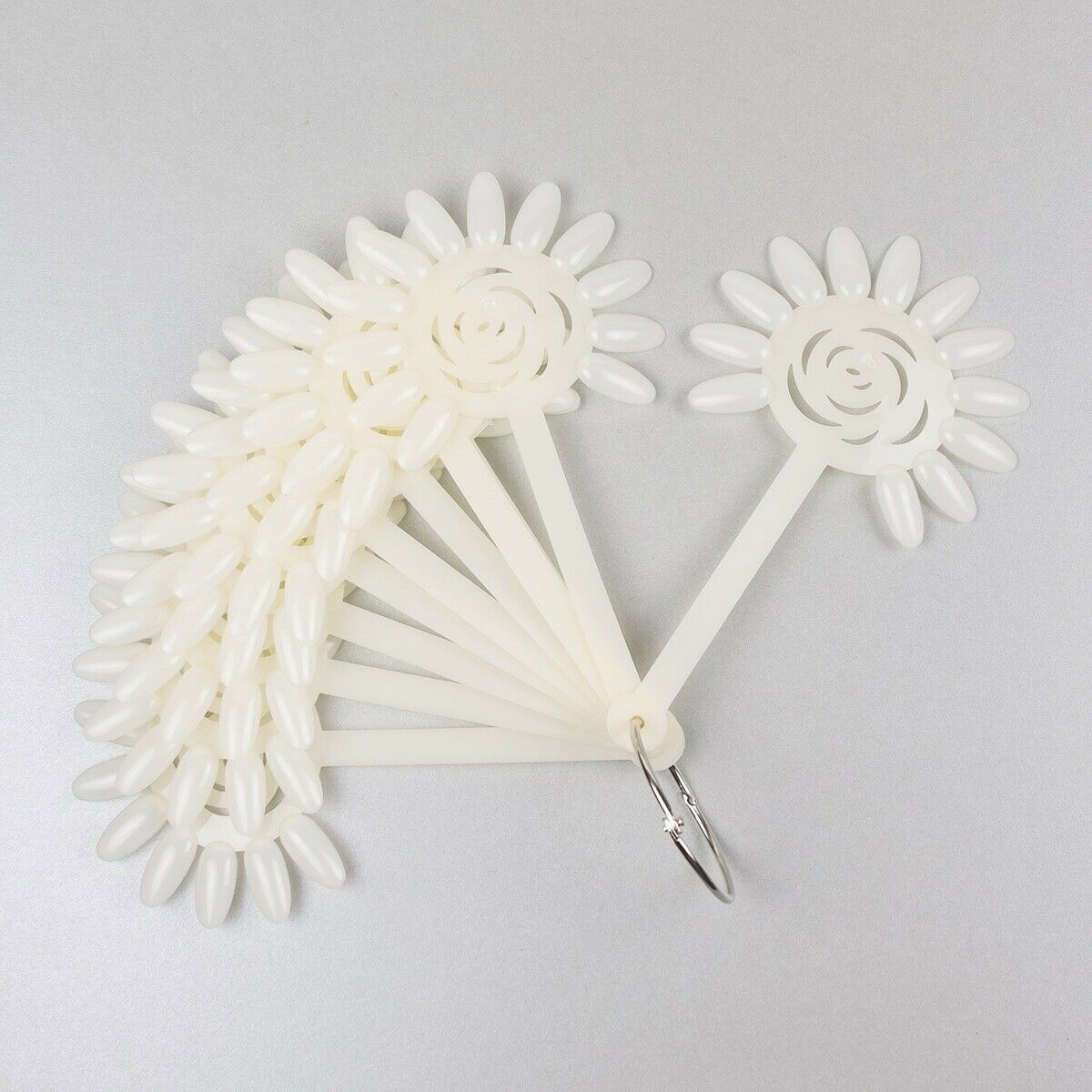 Ringmuster – Tips – 10 einzelne Displays à 12 Tips (Naturweiß)