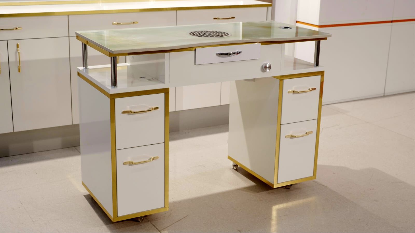 MAICA STUDIOLINES 2025 Gold Frame -Nageltisch 108 cm.